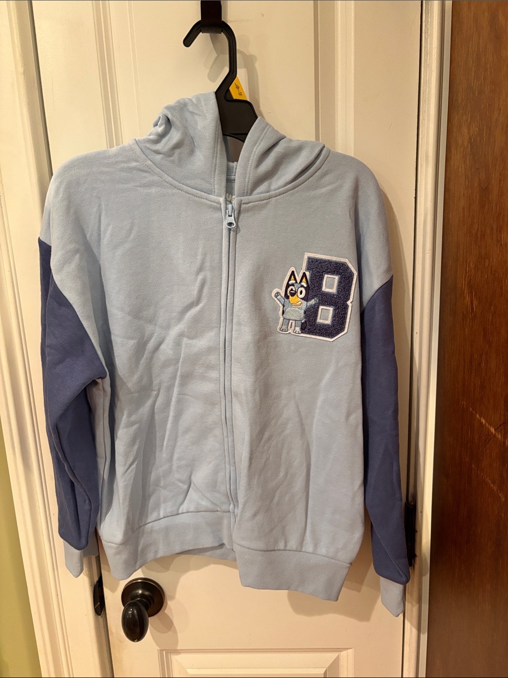 NWT Kids Light Blue Zip Hoodie with Navy Contrast Sleeves Bluey sku TR89